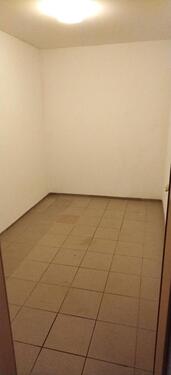 Foto - Ruhige 2 Zimmer Souterrain Wohnung mit Gartenblick 330 €