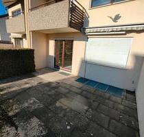 Doppelhaushälfte mit Garage, 3 Stellplätze, Terrasse & Balkon - Leonberg