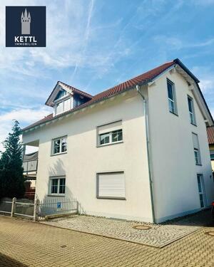 Foto - 3-Zimmer-Dachgeschosswohnung mit Balkon, Garage & Stellplatz in Straubing