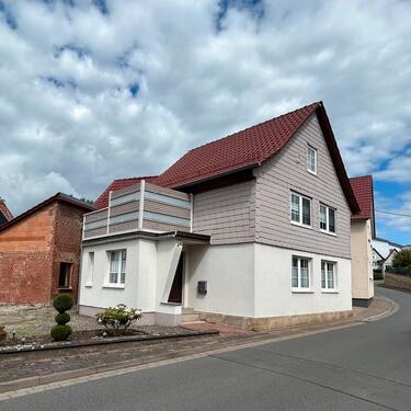 Foto - Charmantes Einfamilienhaus mit Garten, Garage & Ausbaupotenzial
