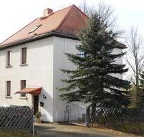 Freistehend und familientauglich - Einfamilienhaus in Lunzenau