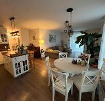 Schöne, neuwertige 4-Zimmer-EG-Wohnung mit Balkon und EBK - Marburg Marbach