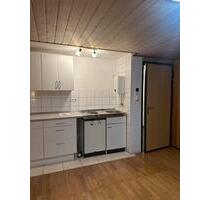 1-Zimmer-Wohnung in Zuffenhausen – nur an Frauen zu vermieten - Stuttgart Neuwirtshaus