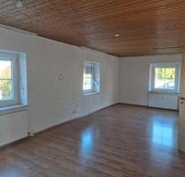 4-Zimmer Wohnung mit Gartenanteil und Garage in Schirmitz