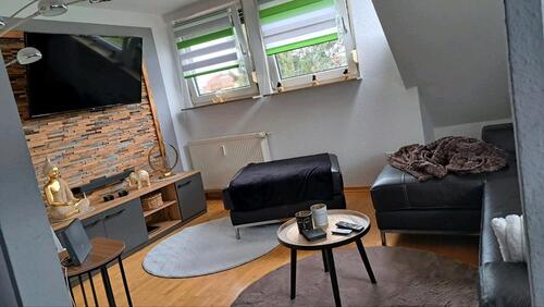 Foto - 2 Zi. Dachgeschosswohnung - 350,00 EUR Kaltmiete,