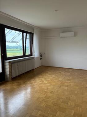 Foto - Helle 3-Zimmer-Wohnung mit Südbalkon, Einbauküche und Klimaanlage