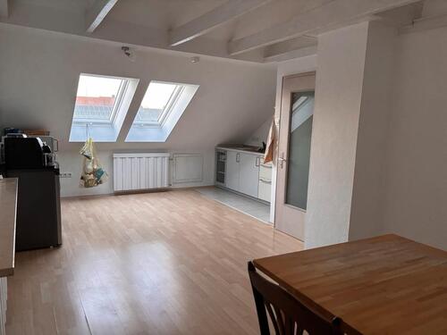 Foto - 2,5 Zimmer Wohnung - 900,00&nbsp;EUR Kaltmiete, ca.&nbsp; 60,00&nbsp;m&sup2;