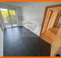 4 Raum-DG-Wohnung mit West-Balkon, Wanne, Dusche und Fernblick in Gera-Debschwitz!