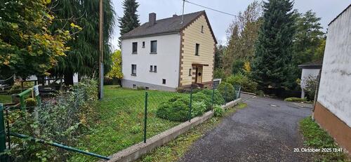 Foto - Charmantes 2 Familienhaus mit 7 Zimmer und sonnigem Grundstück
