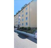 3-Zimmer-Wohnung in Hof mit Einbauküche