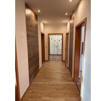 Top saniert Dreiraumwohnung - 450,00 EUR Kaltmiete, ca.  75,00 m² in Döbeln (PLZ: 04720)