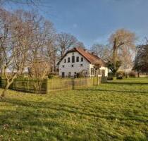 Freistehendes Einfamilienhaus mit großem Garten und Kamin - Preußisch Oldendorf