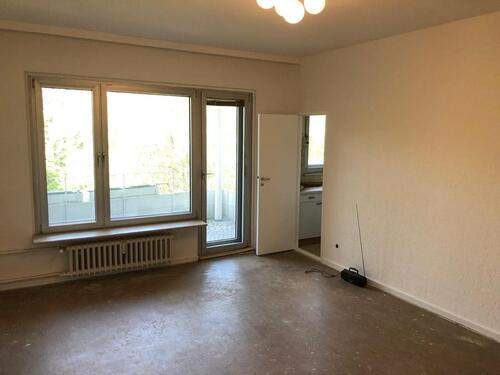 Foto - Helle, renovierungsbedürftige 1-Zimmer-Wohnung mit Balkon