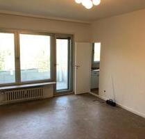 Helle, renovierungsbedürftige 1-Zimmer-Wohnung mit Balkon - Berlin Reinickendorf