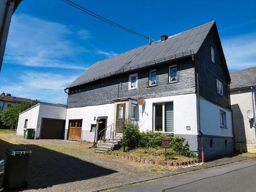Foto - Einfamilienhaus, Freistehend, mit Scheune und Garage