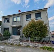 Frisch renovierte 4 Zimmer Wohnung 115m2 in Bürstadt