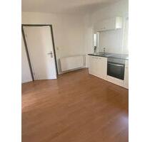Worms Leiselheim 2 Räume Wohnküche, Bad Altbau GAS extra