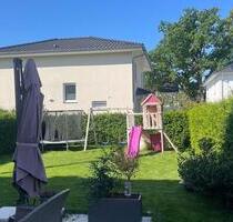 Für Familien: Modernes Haus mit niedrigen Energiekosten + Kamin - Kleinmachnow Für Familien: Modernes Haus mit niedrigen Energiekosten + Kamin - Kleinmachnow