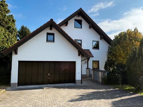 Foto - Geräumige und gehobene 4-Zimmer Wohnung mit Terasse und Garten