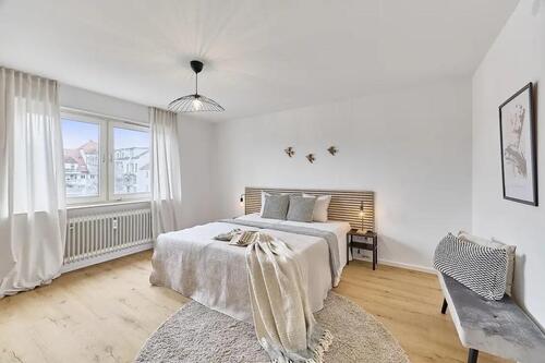 Foto - Kernsanierte 3-Zimmer-Wohnung mit Loggia