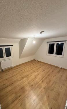 Foto - 2 Zimmer Dachgeschoss Wohnung - 750,00&nbsp;EUR Kaltmiete, ca.&nbsp; 51,00&nbsp;m&sup2;