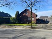 Foto - Einfamilienhaus mit großem Grundstück und vielseitigen Möglichkei