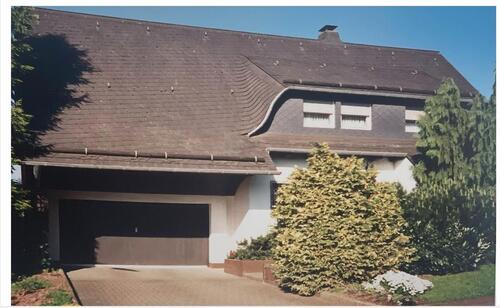 Foto - Freistehendes Einfamilienhaus mit großem Garten