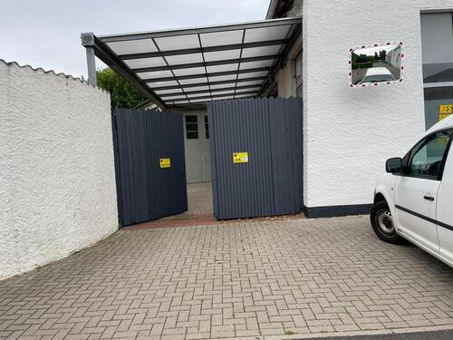 Foto - Stellplatz überdacht in verschlossenem Hof in Lübbecke Innenstadt