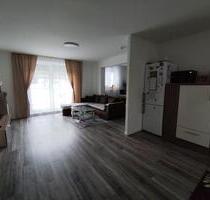 Moderne Wohnung 4 Zimmer, Bad, Gäste-WC, HWR - Kirchheim