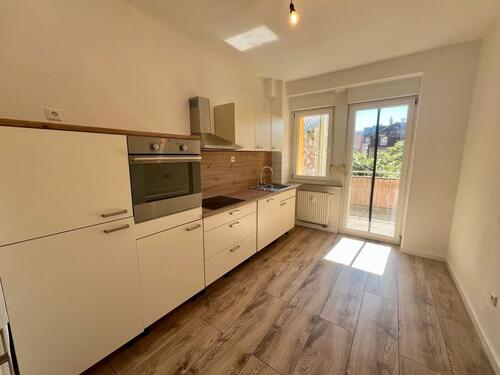 Foto - Frisch renovierte 3-Zimmer-Wohnung mit sonnigem Balkon