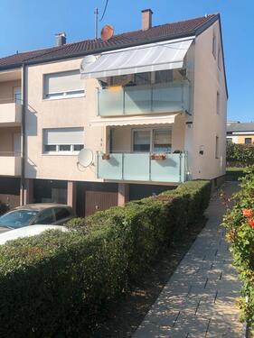 Foto - Drei-Zimmer- Wohnung mit Garage und Balkon in Neuhausen