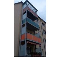 Schöne 2-Raum-Wohnung mit Balkon im 1. Obergeschoss - Oschatz