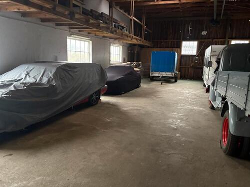 Foto - PKW Auto Stellplatz Halle Garage Hallenstellplatz