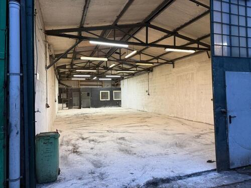Foto - Gewerbehalle in Bottrop - 1.800,00&nbsp;EUR Kaltmiete, ca.&nbsp; 360,00&nbsp;m&sup2;