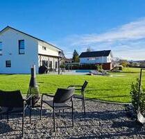 Exklusives Einfamilienhaus: Modernes Wohnen in traumhafter Lage - Schramberg