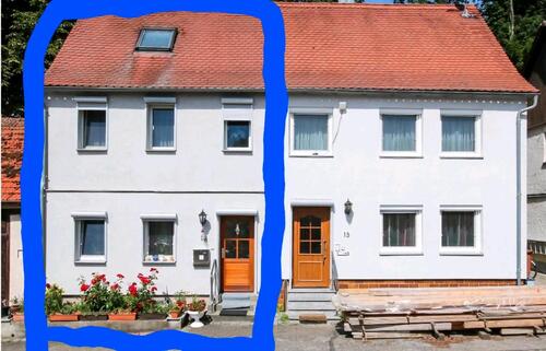 Foto - Haus zu Vermieten - 900,00 EUR Kaltmiete,