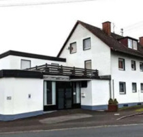 ab 01.05.2026: in 2025 renovierte 2ZKB Wohnung mit Einbauküche, Doppelgarage, eigener Eingang - Freudenberg