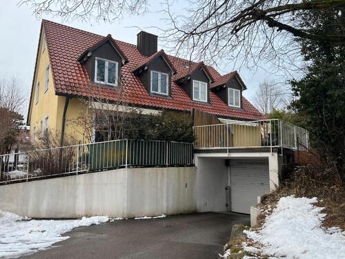 Foto - Moderne 4,5 Zimmer DHH mit EBK,Garten + Garage,Stellplatz