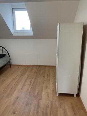 Foto - 1 Zimmer Dachgeschoßwohnung zur Miete in Aachen