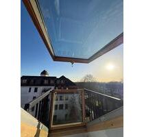 Diese gut geschnitten 2 Zimmer-Wohnung mit Kammer befindet sich in einem gepflegten Mehrfamilienhaus in Duisburg-Friemersheim und überzeugt durch eine funktionale Raumaufteilung sowie vielseitige...