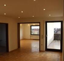 Vermietung: helle Whg. mit Südbalkon, Garten und großer Garage - Geldersheim