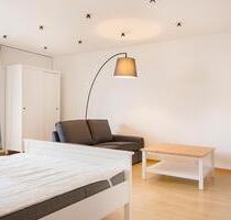 Tolles, voll möbliertes Appartement: Terrasse und kleiner Garten inklusive - Dachau