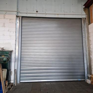 Foto - LAGERHALLE - 1.100,00&nbsp;EUR Kaltmiete, ca.&nbsp; 387,00&nbsp;m&sup2;