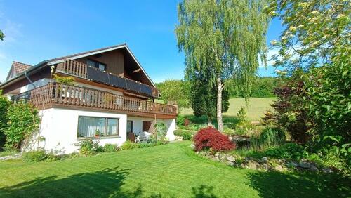 Foto - Einfamilienhaus mit Einliegerwohnung