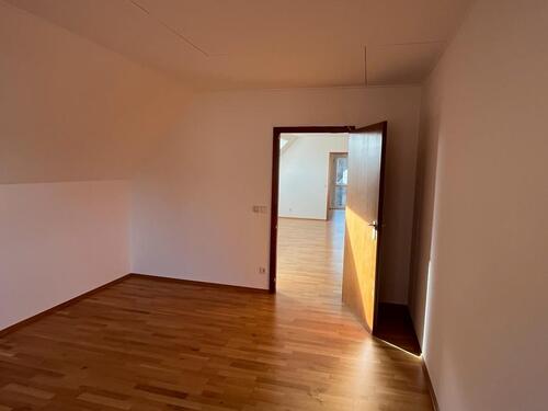 Foto - Dachgeschoßwohnung in Voerde (Niederrhein) zur Miete