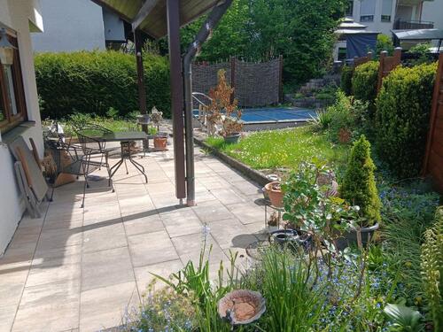 Foto - Stilvolle 4,5-Zimmer-Wohnung mit Kamin, Garten, Pool & Garage
