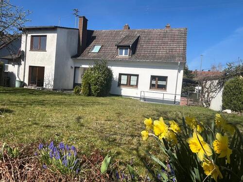 Foto - Großzügiges 1–2 Familienhaus mit Einliegerwohnung & Garten