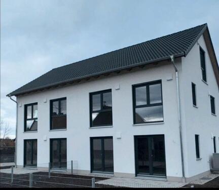 Foto - Prov.frei Neubau DHH mit Keller Garage Stellplatz