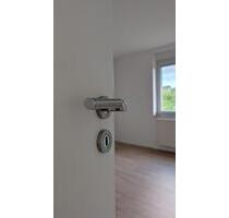 83m² EG Wohnung | Dohnsen bei Bodenwerder | Ebenerdig + Terrasse - Halle