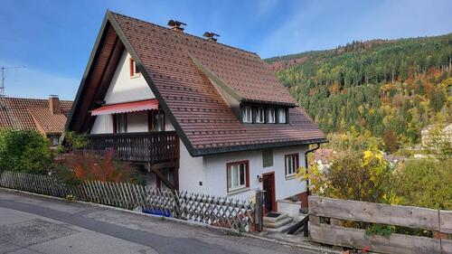 Foto - Helle, frisch sanierte 3-Zimmer-Wohnung mit Balkon in zentraler L